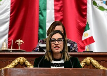 ¡Los Ojos de la Capital!