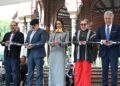 Donde hay mariachi, hay México: Rojo de la Vega