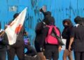 Control y espectáculo: el gobierno capitalino convierte el 25N en una escenografía