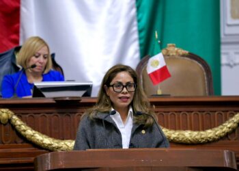 El satélite de Casarín brilla, pero su gobierno en ÁO se opaca