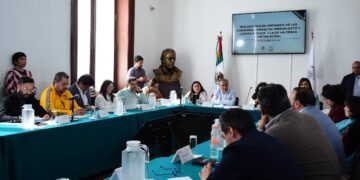 Presupuesto 2026 apuesta al gasto social y Metro; oposición ve recortes y uso político de recursos