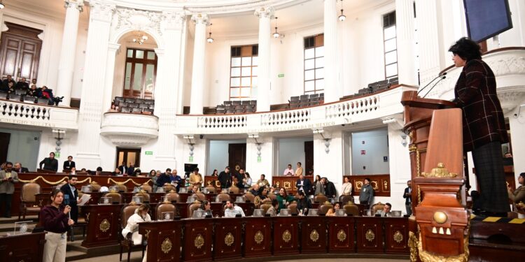 Certeza jurídica y atención a víctimas de explosión, el reclamo en el Congreso capitalino