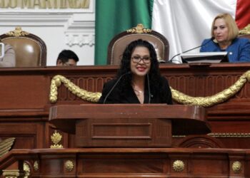 Rosario Morales impulsa reforma para proteger a comunidades de riesgos por gasolineras