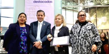 Reciben reconocimiento 50 destacadas mujeres coyoacanenses