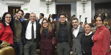 “Curul en automático: Morena cierra filas tras salida de Zárate”