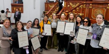 Congreso CDMX premia a nueve lideresas que impulsan justicia cultura y derechos de las mujeres