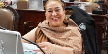 Congreso aprueba histórico reconocimiento a defensoras del bosque