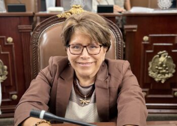 “Recibir turistas sí, expulsar vecinos no”: Morena endurece reglas contra rentas temporales en CDMX