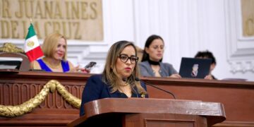 “Niños pierden atención y sufren ciberacoso”: aprueban ley sobre celulares en escuelas CDMX