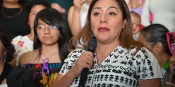 Xóchitl Bravo reivindica mujeres indígenas y diversidad con murales en el Congreso CDMX