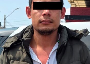 Capturan a dos tras homicidio en Iztapalapa; huían en moto sin placas