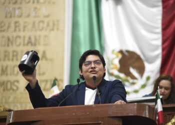 Morena pide a la UIF investigar finanzas del PAN