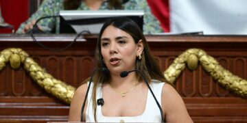 ¿Mal servicio al hacer un trámite? CDMX busca profesionalizar a quienes te atienden