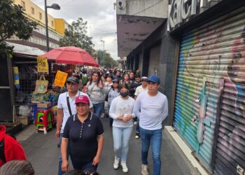 “Caminando juntas” con Sheinbaum, afirma Paulina Pérez en el Zócalo