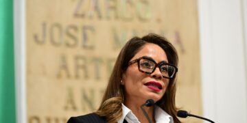 Montes de Oca pone el reciclaje en la agenda comercial