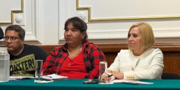 Olivia Garza destraba protesta en Donceles
