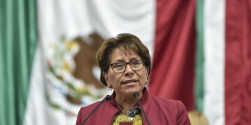 Martha Avila plantea enseñar a detectar desinformación desde la escuela