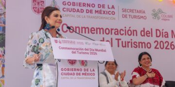 Colibrí de Plata abre las alas a 500 adultos mayores