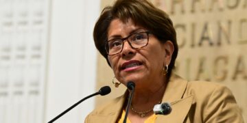 Martha Avila impulsa mejoramiento barrial con más presupuesto 